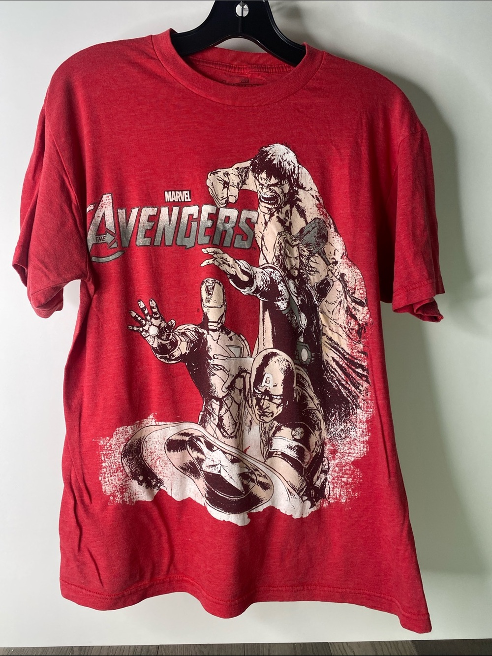 Marvel Red Avengers Short Sleeve Graphic Tee Men’s Size Medium - 1564